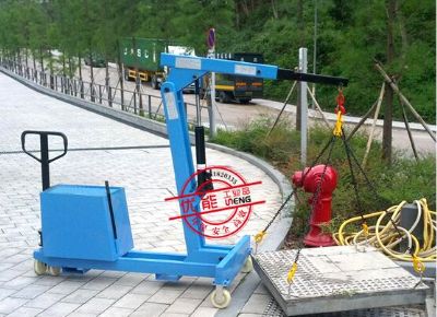 點擊查看詳細信息<br>標題：華友機械移動式小吊機 閱讀次數(shù)：9982